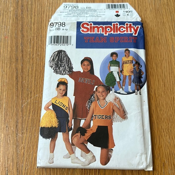 Vintage girls sewing pattern cheerleader - Picture 1 of 4